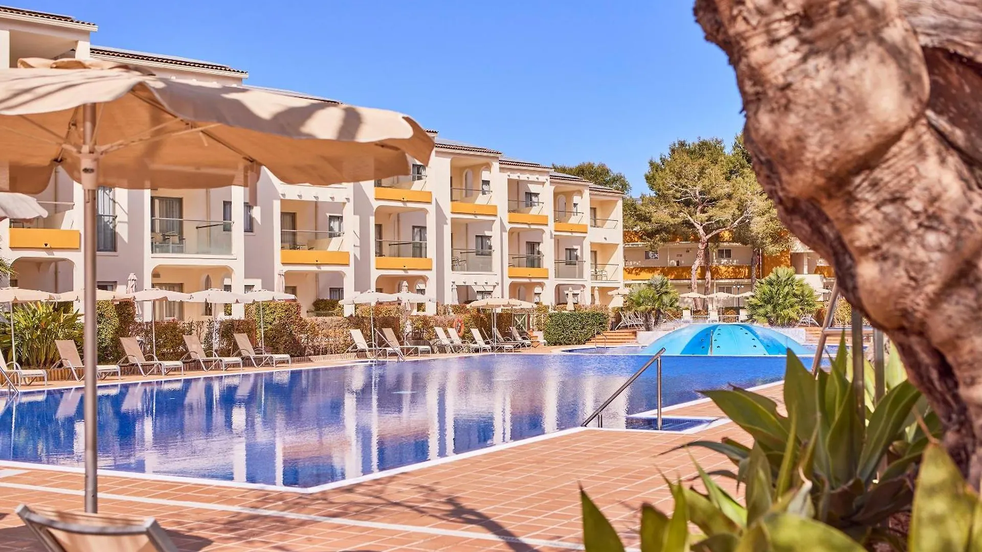 Zafiro Tropic Aparthotel Port de Alcudia  4*, Port de Alcudia (Mallorca) Spain