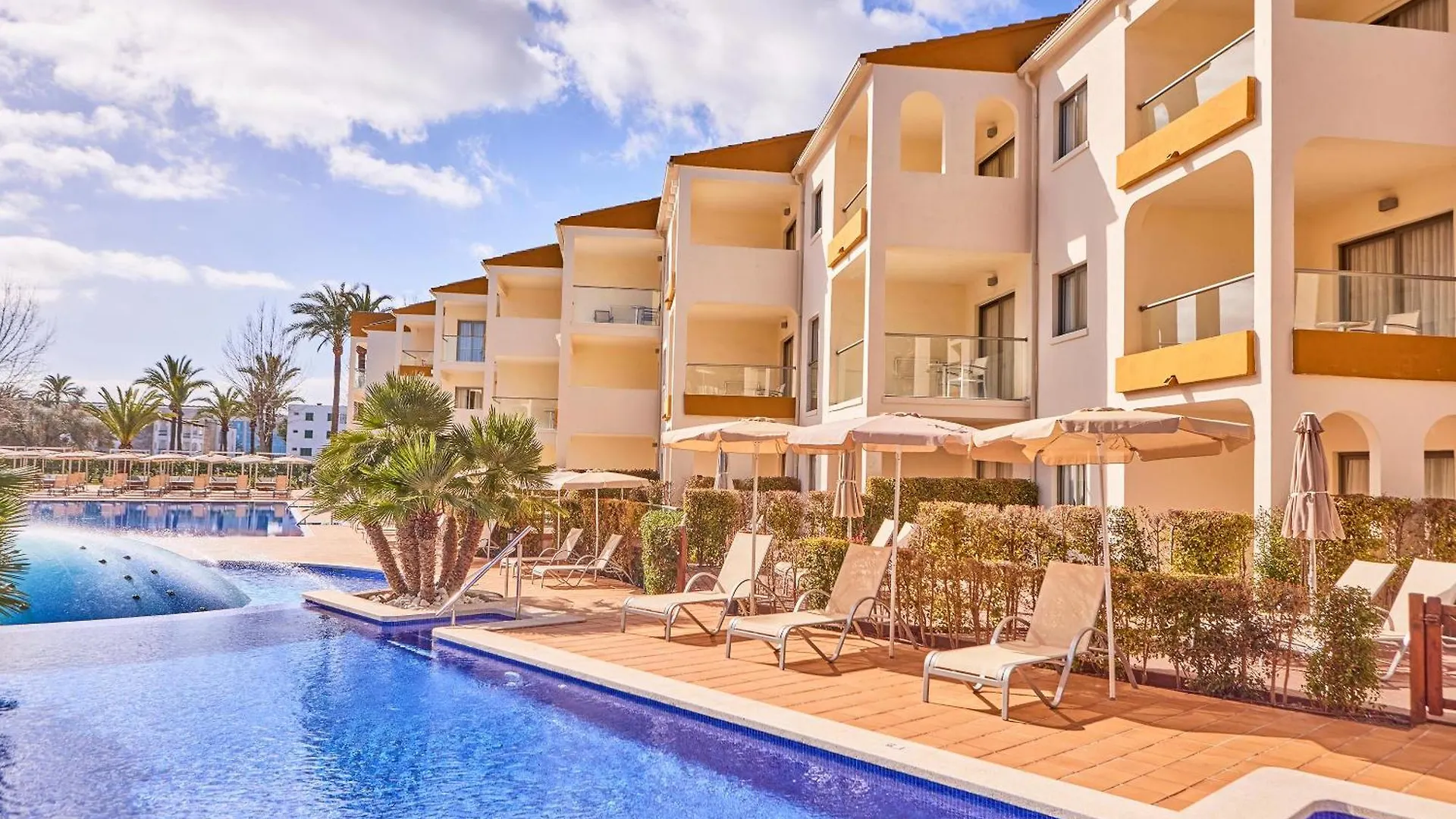 Zafiro Tropic Aparthotel Port de Alcudia