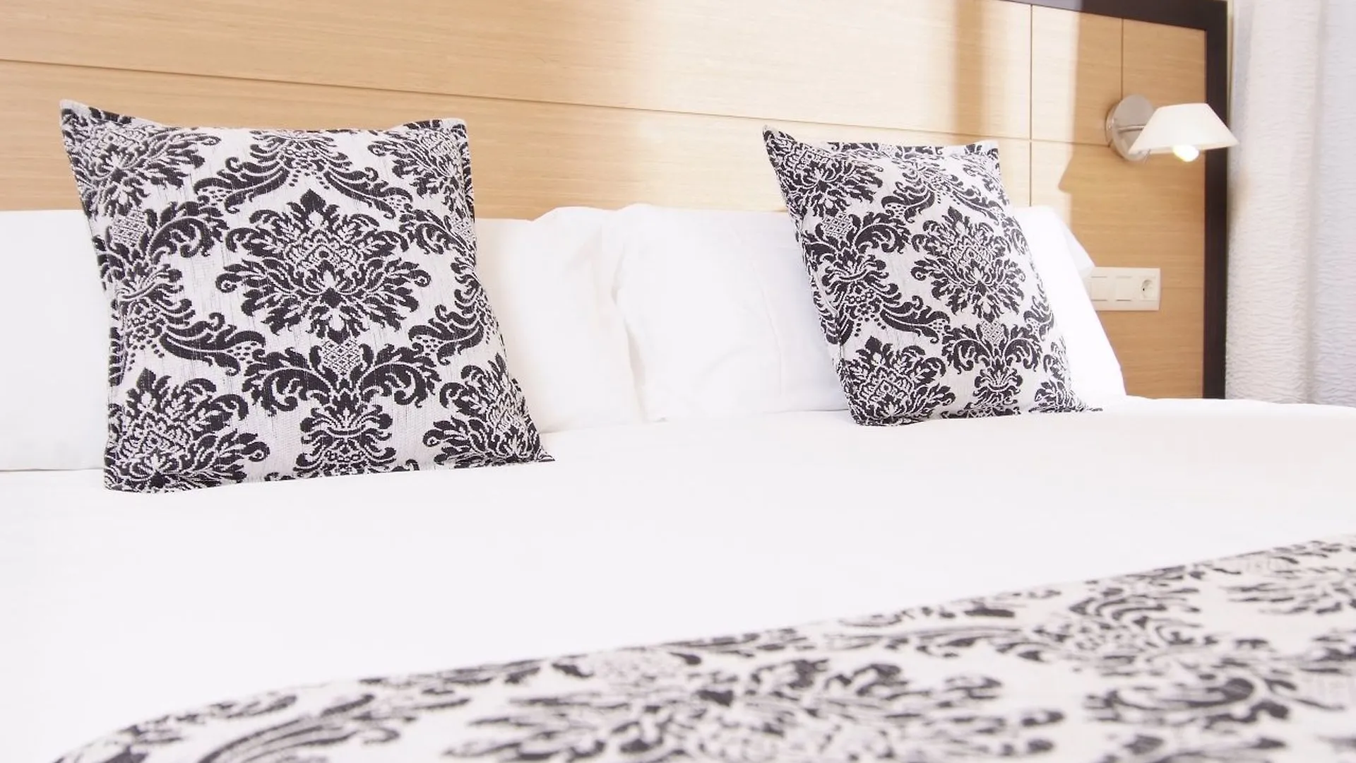 Zafiro Tropic Aparthotel Port de Alcudia